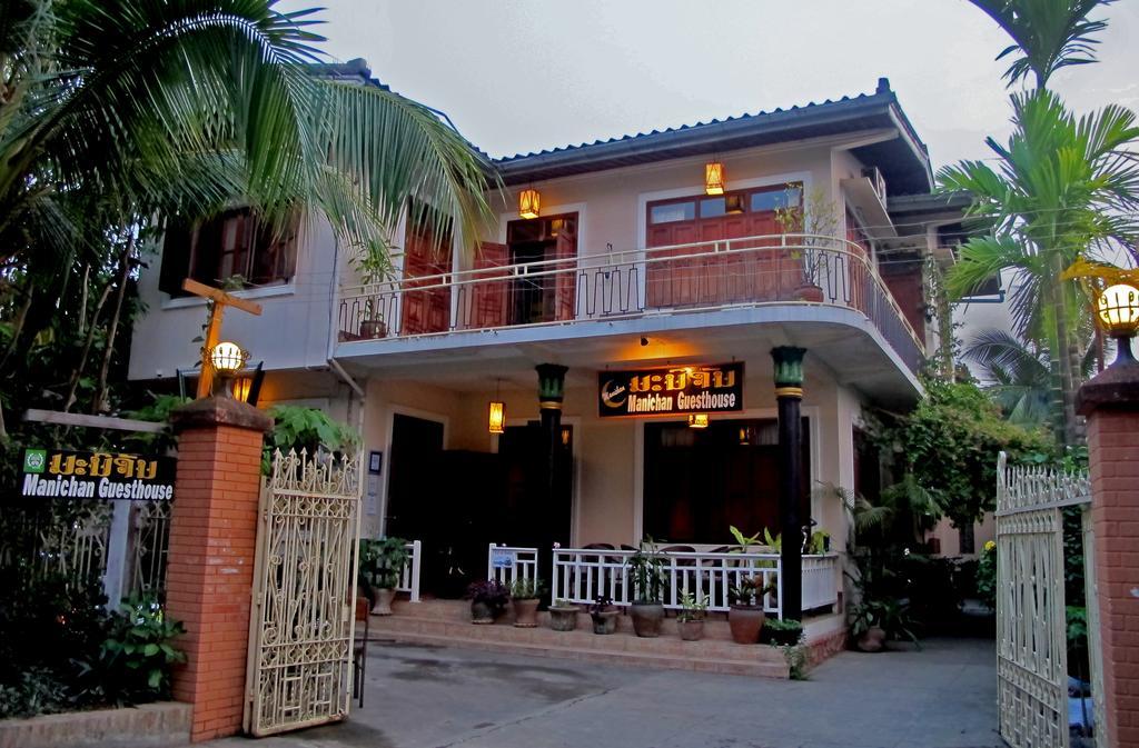 Manichan Guesthouse Луанґпхабанґ Екстер'єр фото